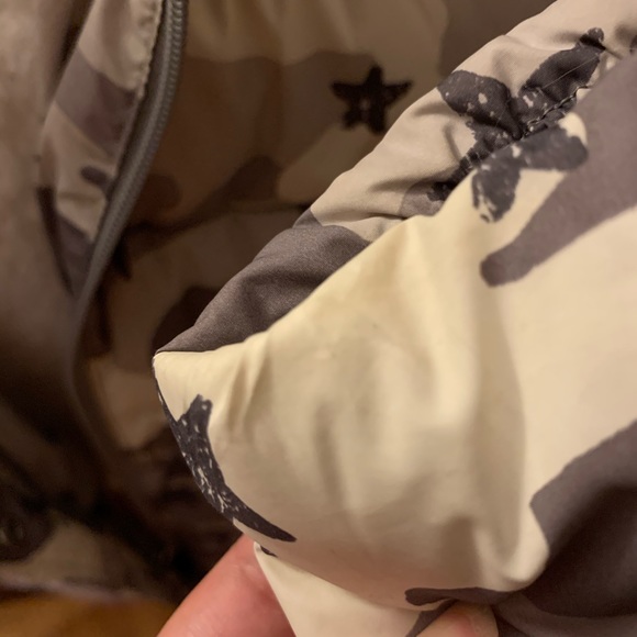 Hollister sherpa lined puffer jacket in Grey Camo - Picture 7 of 8